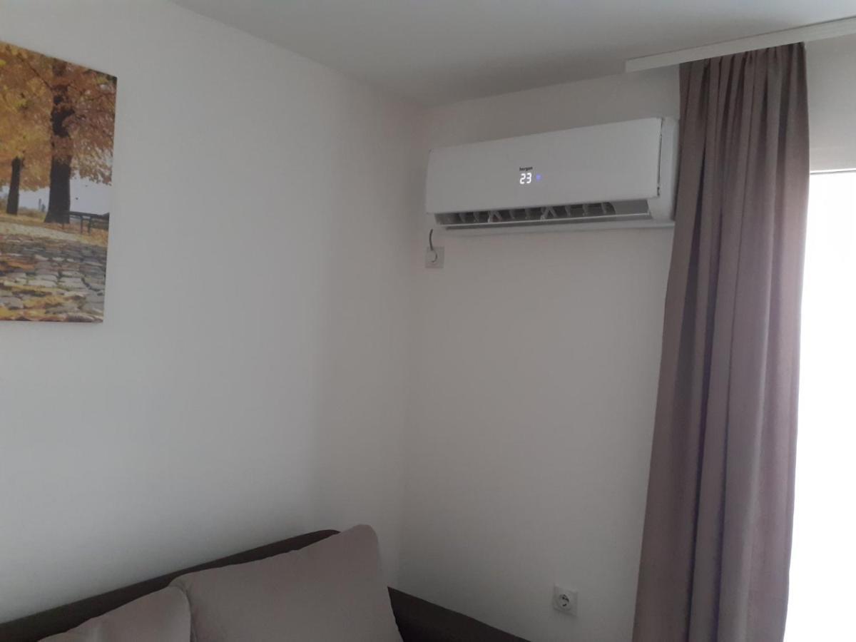 Apartman Nena ピロト エクステリア 写真
