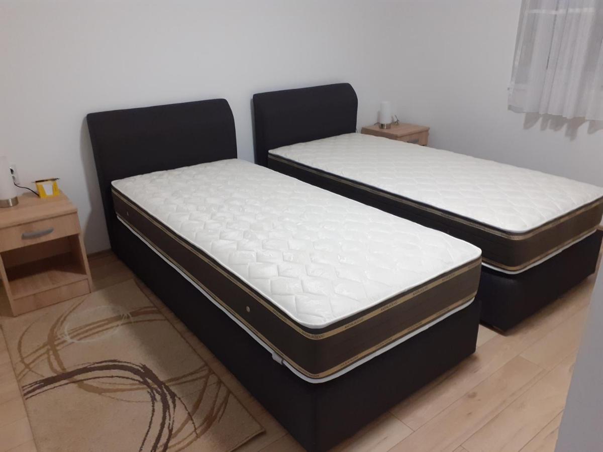 Apartman Nena ピロト エクステリア 写真